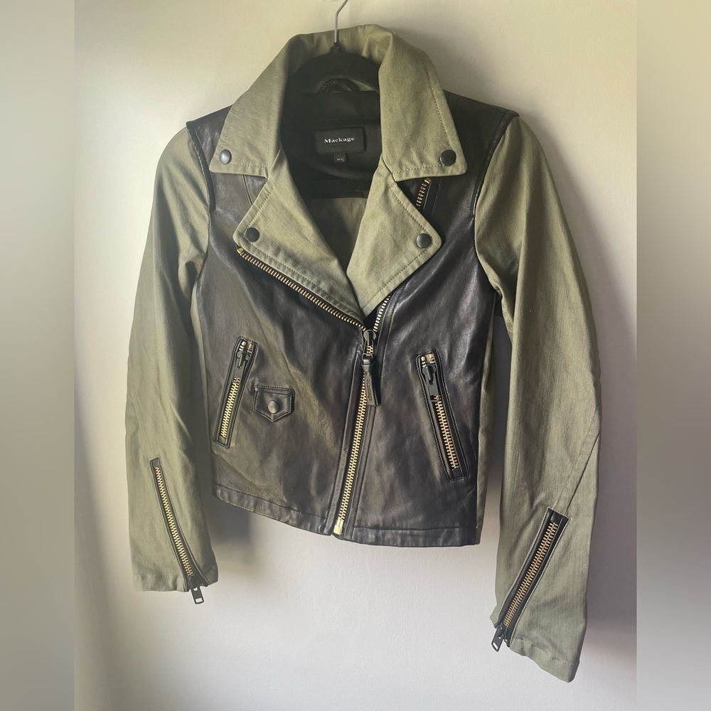 Mackage 100% lamb skin biker jacket size XS Luxury brand pockets NWOT